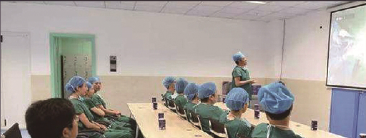 Remote teaching for laparoscopic device