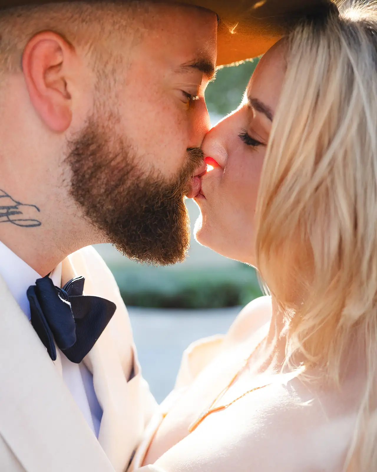bride-and-groom-kiss