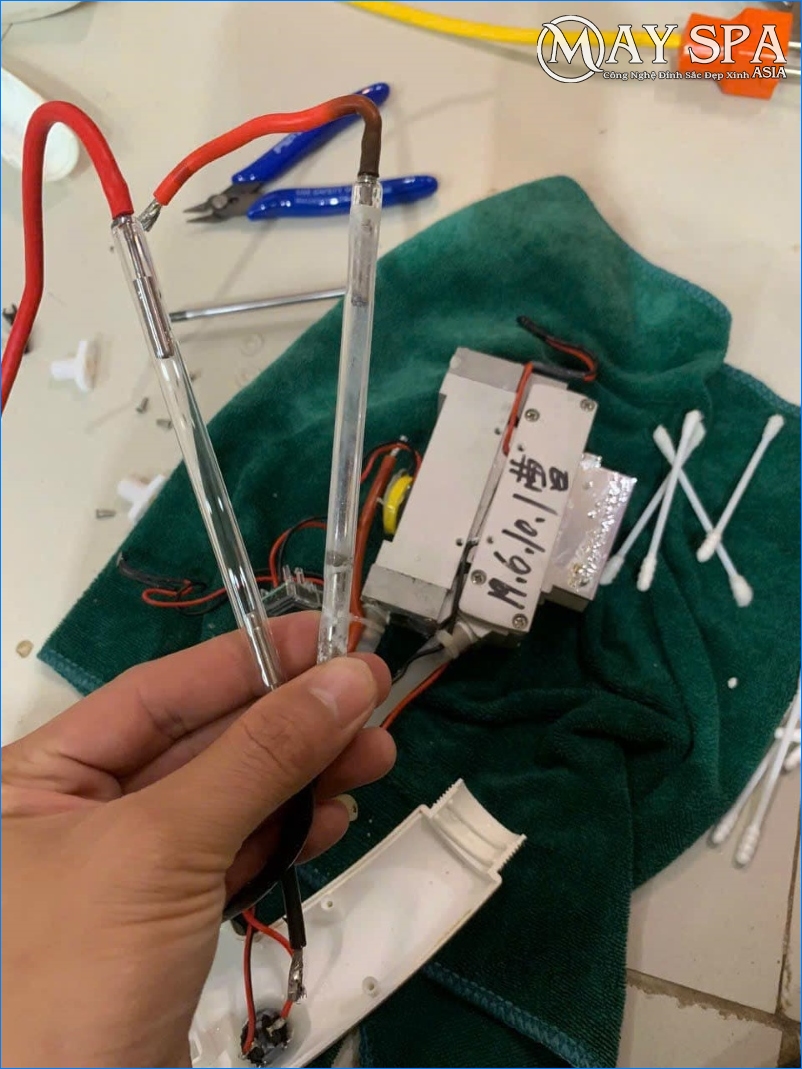 Chứng Nhận Và Bảo Hành Dịch Vụ