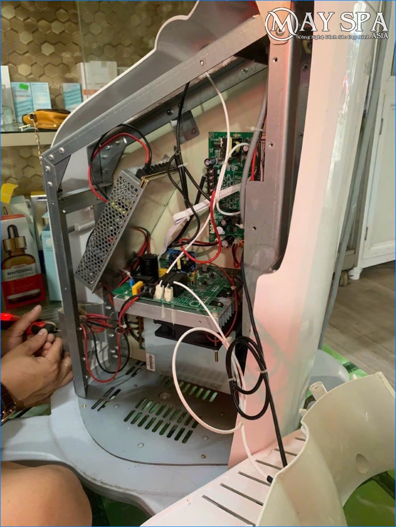 Phân phối máy thẩm mỹ chính hãng