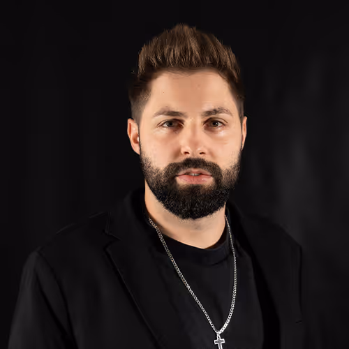 Headshot Gerald Kritzer, Gründer, Geschäftsführer & Visionär