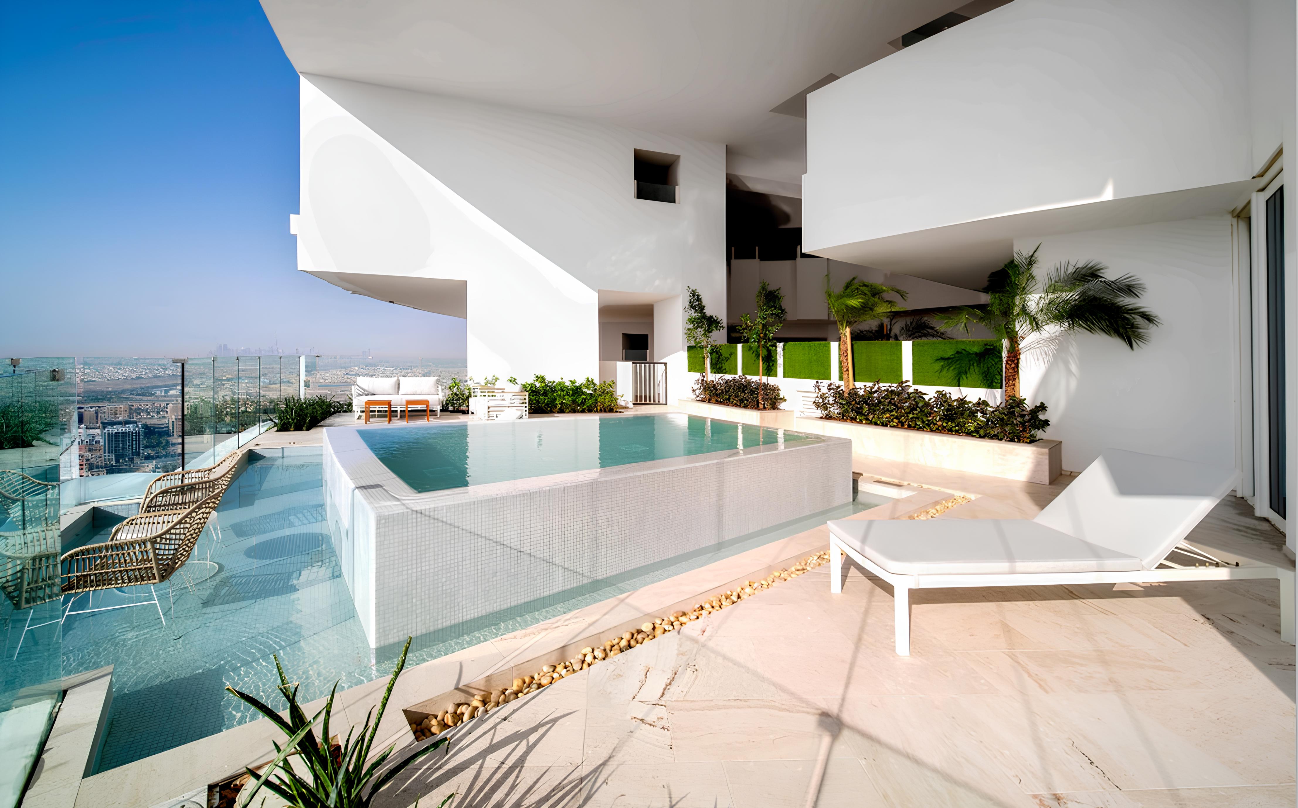 FMI "Five Jumeriah Village"; FIVE Holdings (SKAI Holdings); JVC (Jumeirah Village Circle);