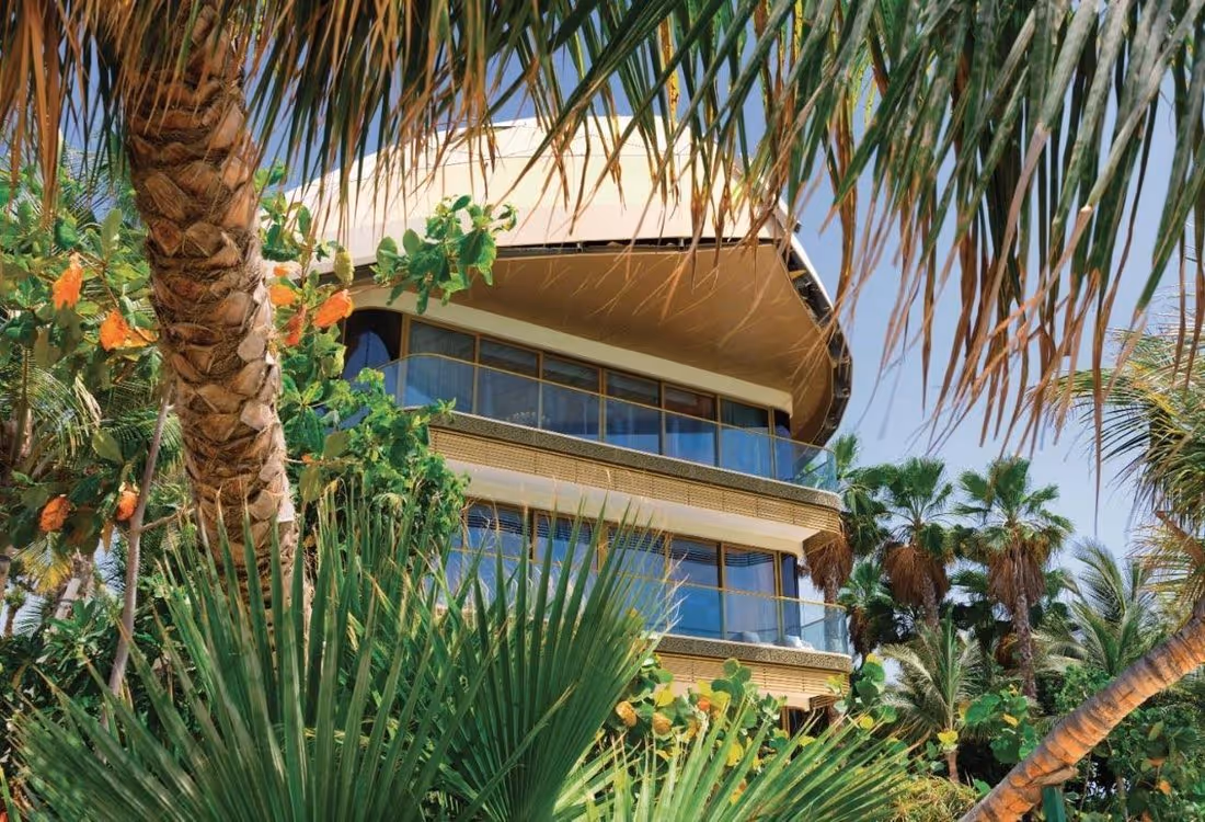 THE HEART OF EUROPE "Sweden Beach Palace"; The Heart of Europe; World of Islands;