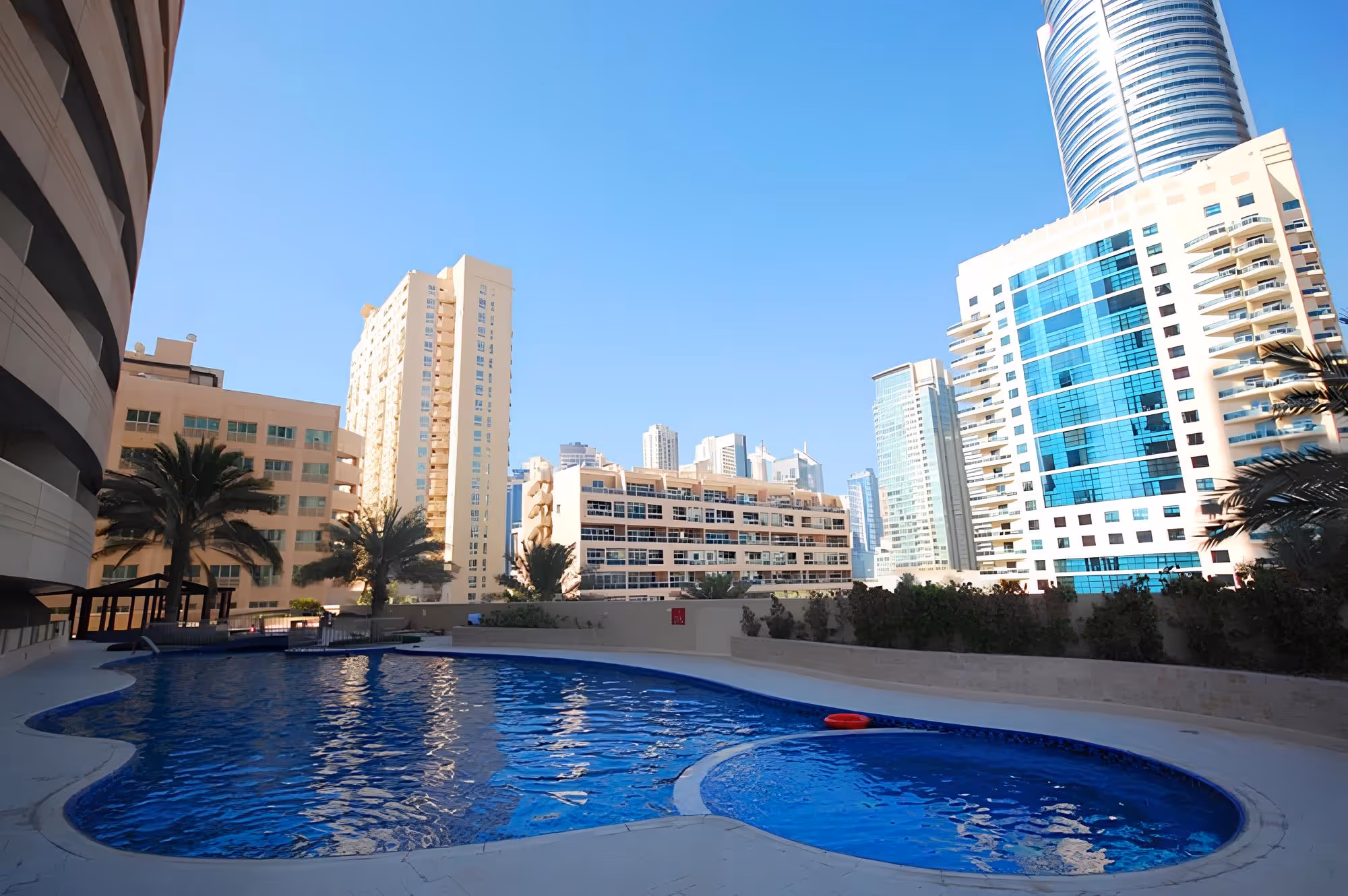 DESERT DREAM DEVELOPMENT "Dream Towers"; Desert Dream Investments & Development; Dubai Marina;