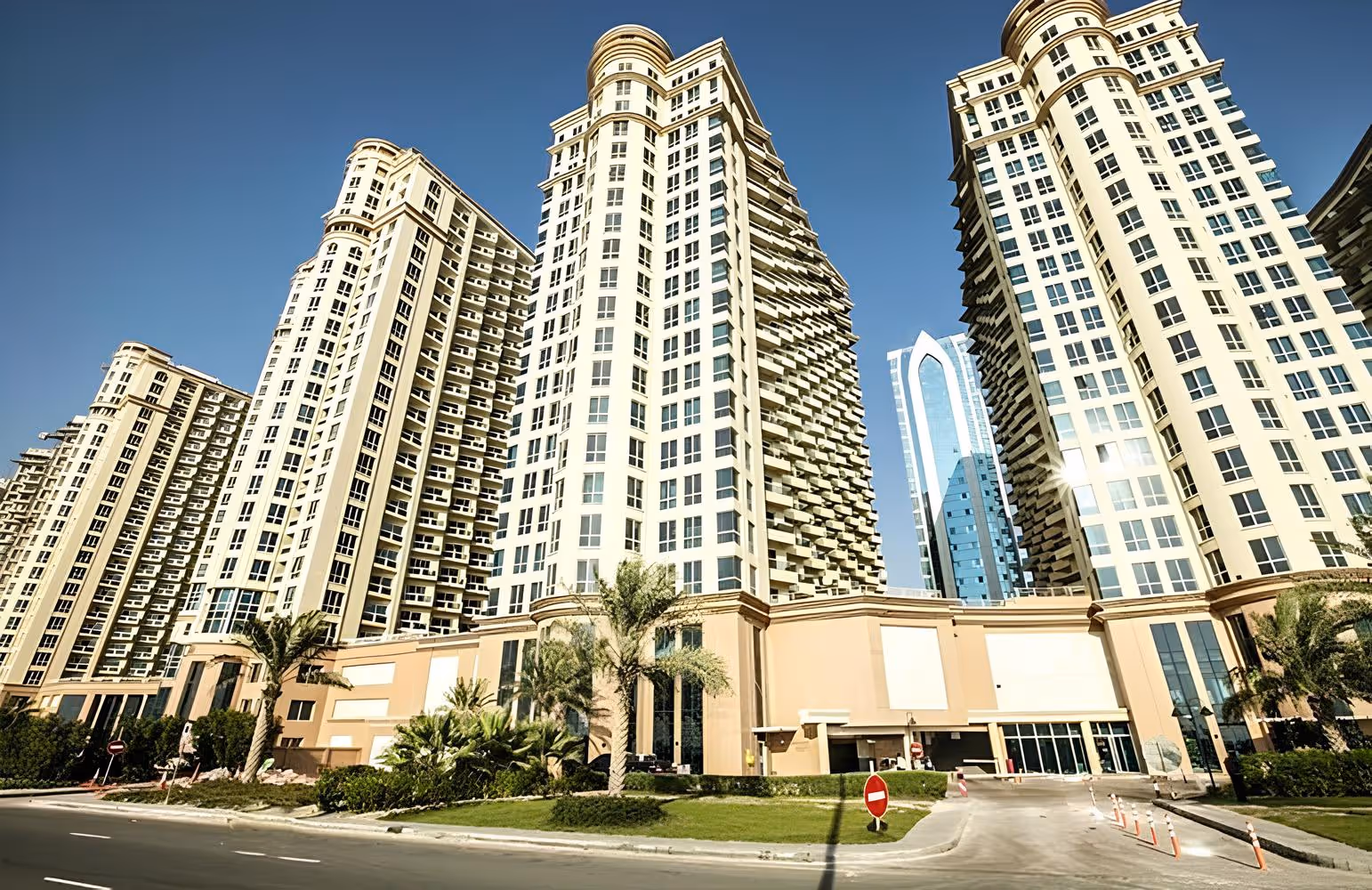 DAMAC "Lago Vista"; DAMAC Properties; Dubai Production City;