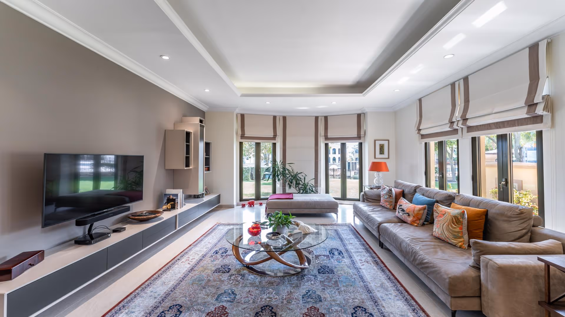 NAKHEEL PROPERTIES "Canal Cove Villas"; Nakheel Properties; Palm Jumeirah;