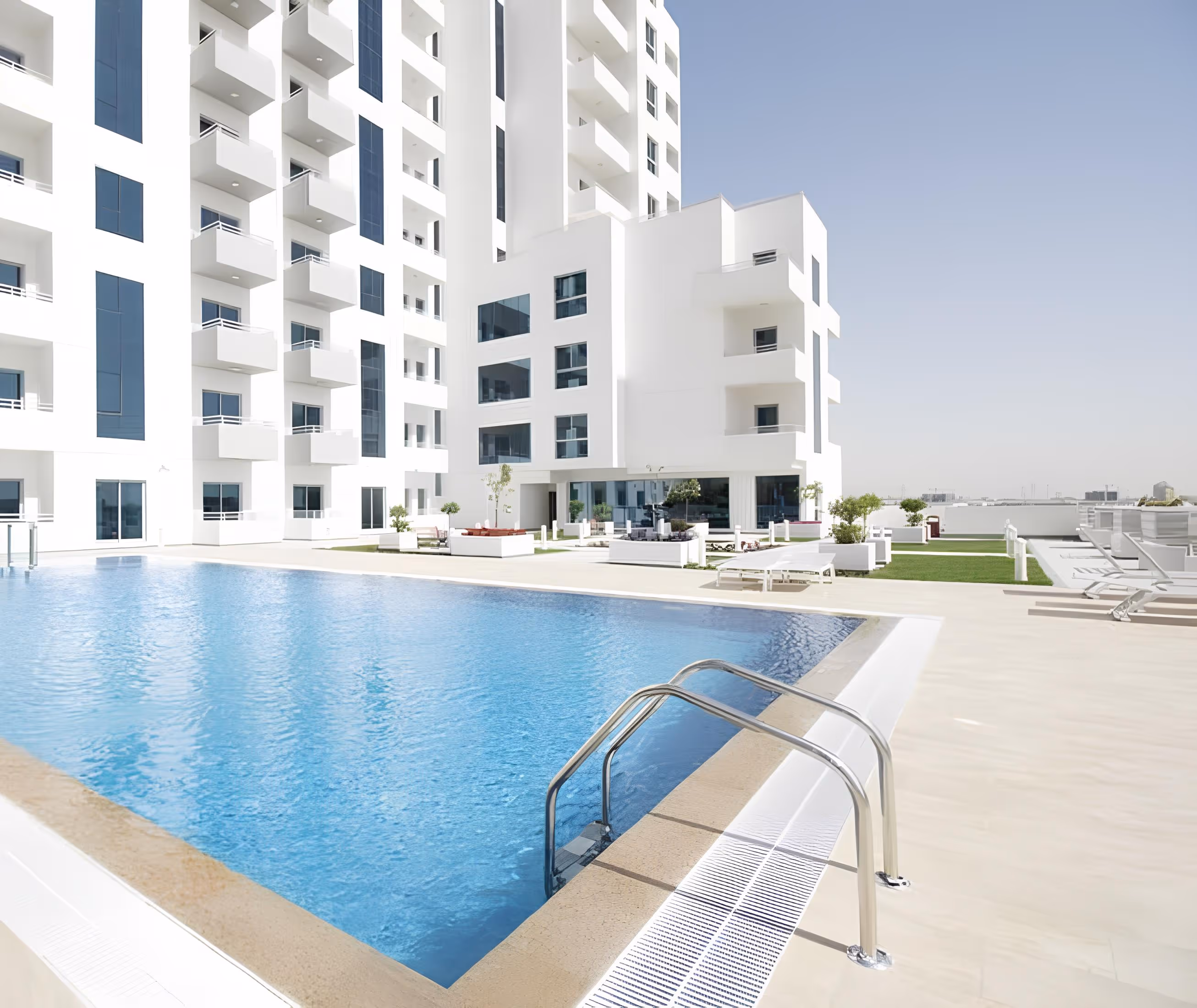 EMIRATES PEARL CONSTRUCTION "5th Avenue Residence"; Emirates Pearl Construction; Jebel Ali Village;