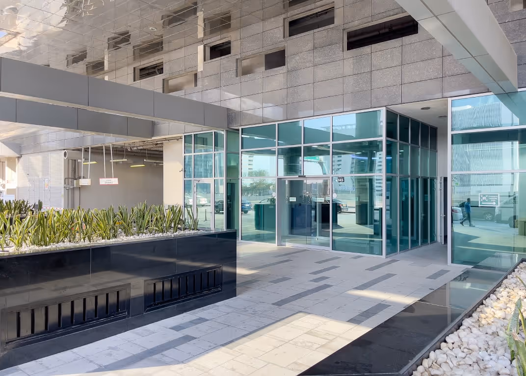 SHETH ESTATE INTERNATIONAL "Iris Bay"; Sheth Estate International; Business Bay;