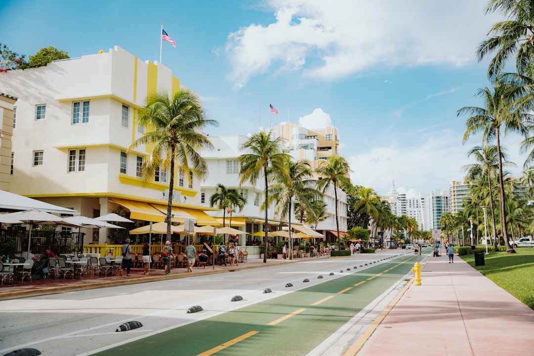 Miami street with local businesses - local search optimization miami