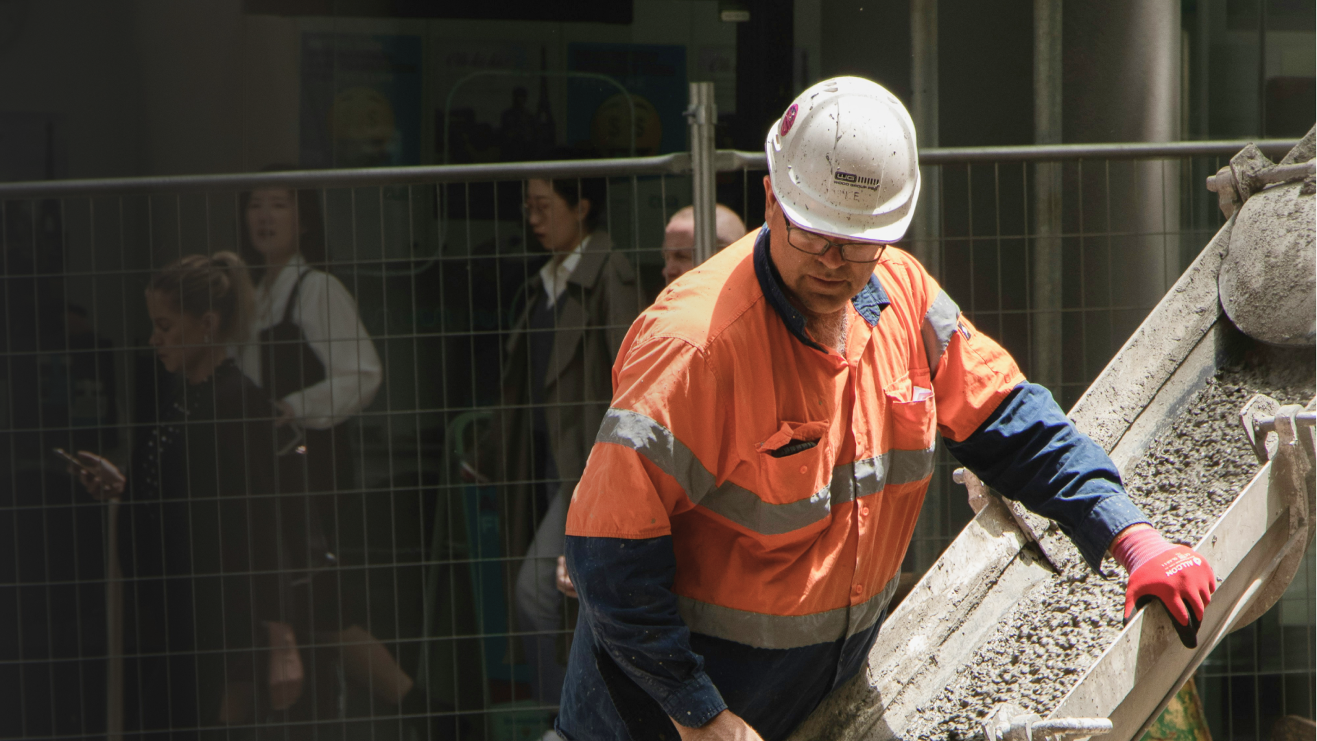 concrete pourer