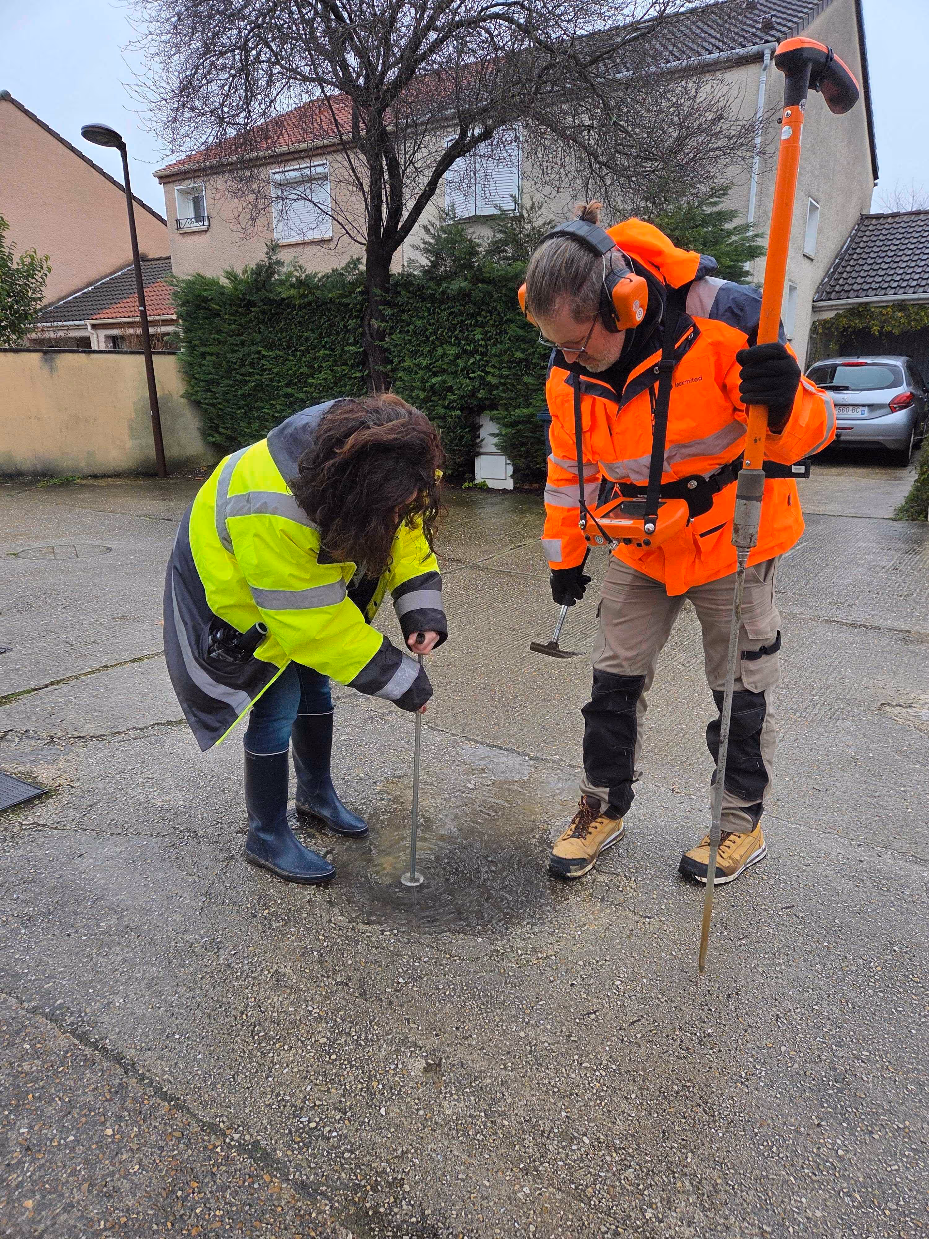 Chercheur de fuites Leakmited en mission