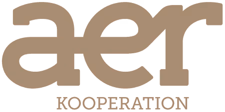 Braunes Logo mit den Buchstaben aër und dem Wort KOOPERATION darunter.