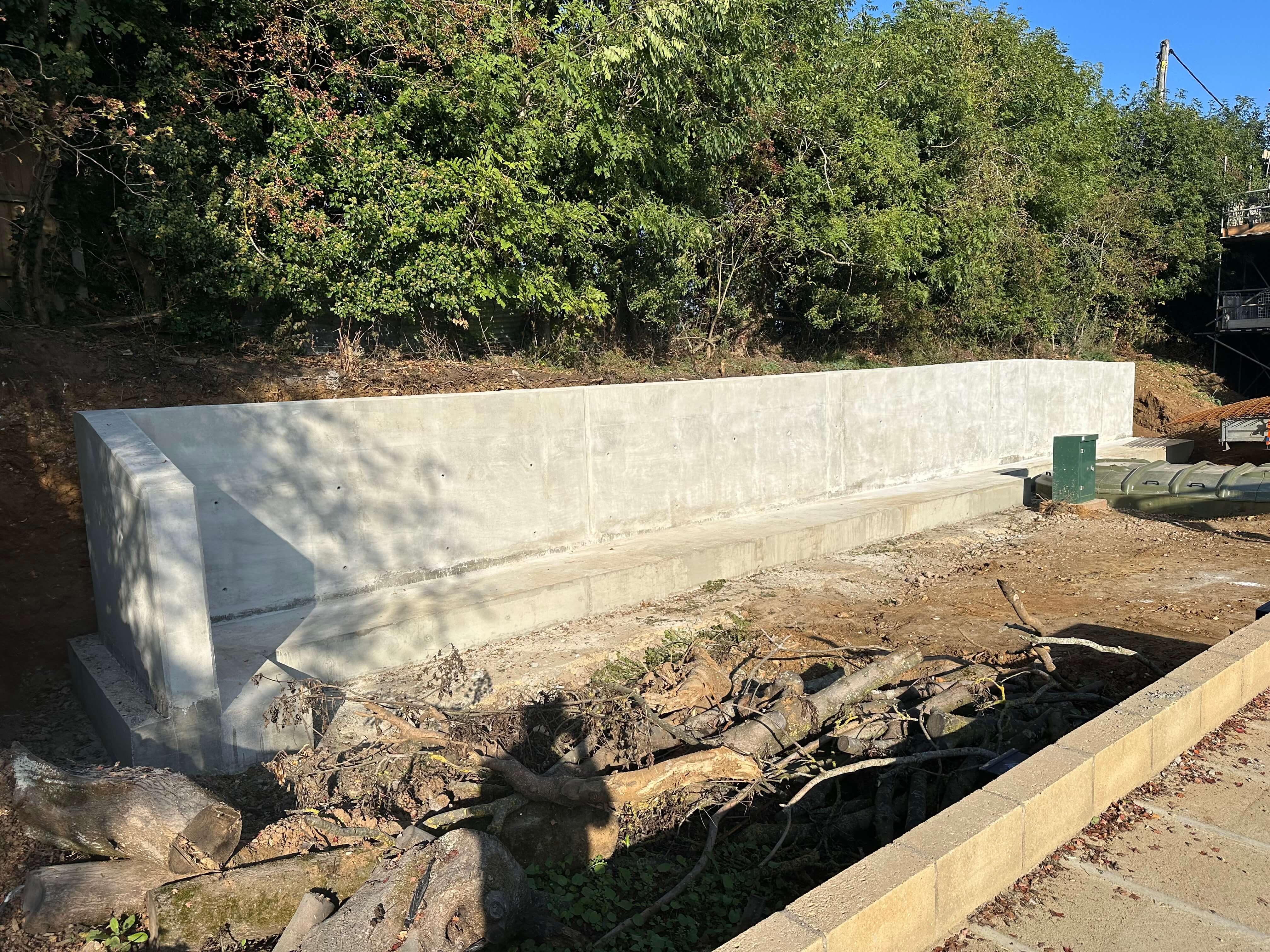 Retaining wall, reinforced concrete, east anglia