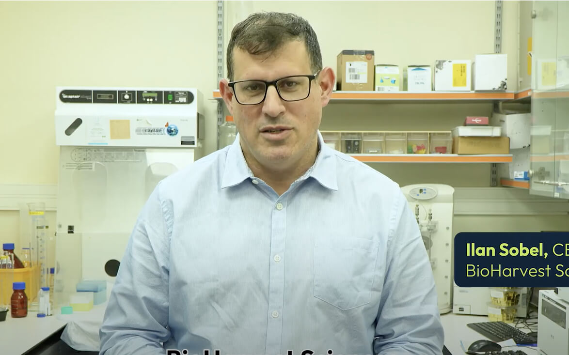 Ilan Sobel, CEO of BioHarvest Sciences, in the BioRaptor customer video