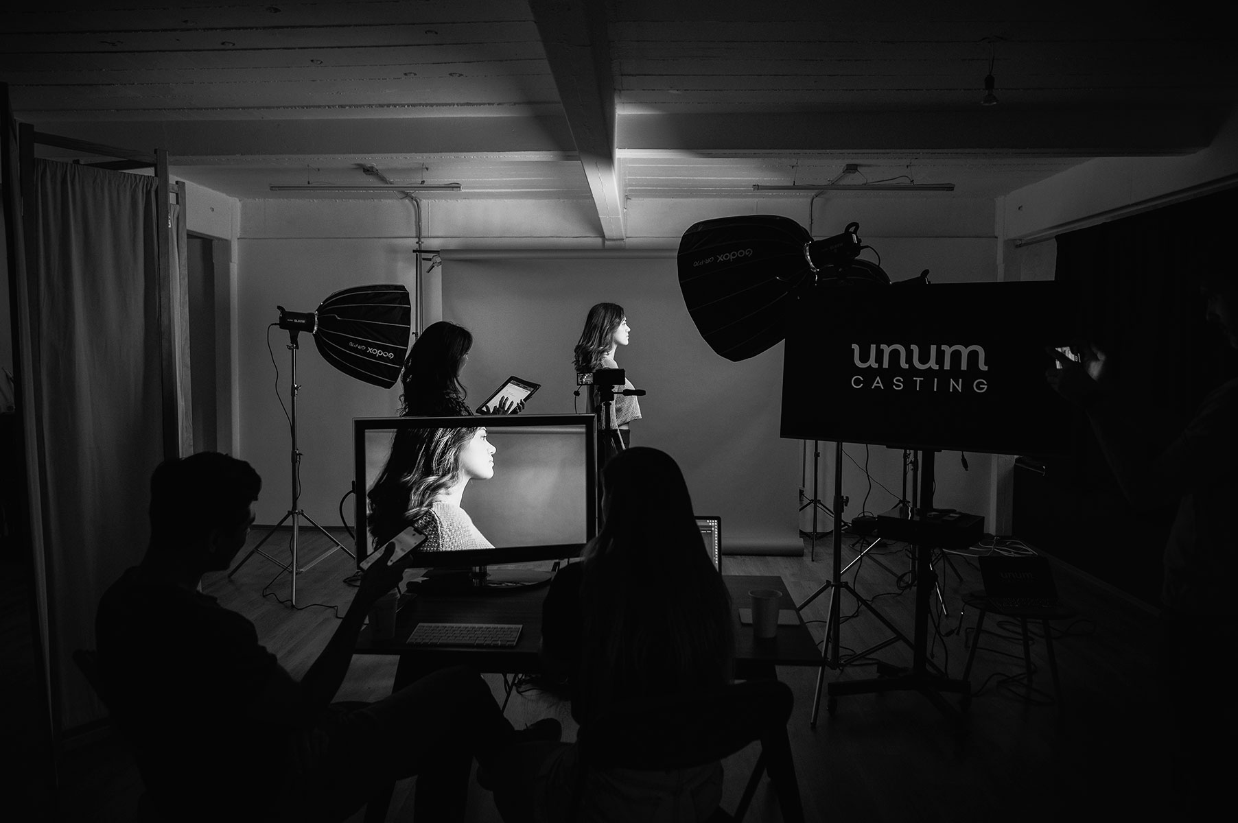 Casting process. Prepping the set.