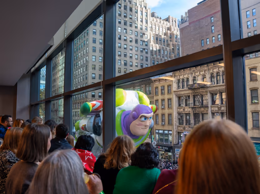 Thanksgiving Day Parade view and brunch at the venue, NYC