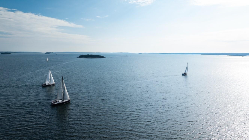 Une image contenant transport, plein air, eau, embarcationLe contenu généré par l’IA peut être incorrect.