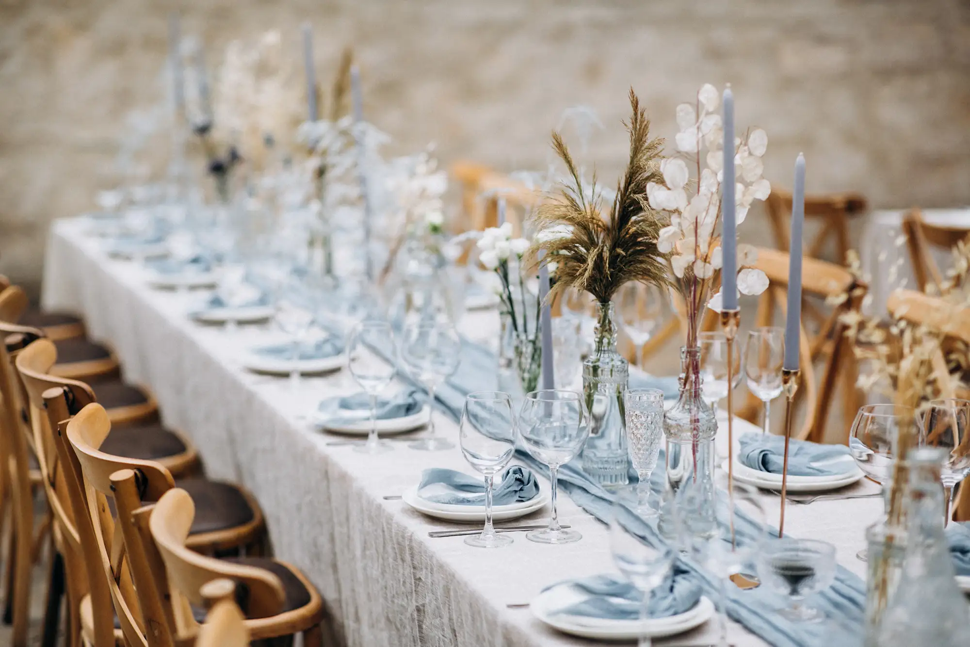 Hochzeit in der Farbe Blaugrau
