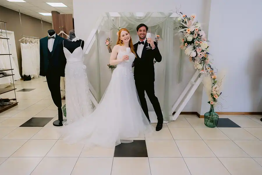 Traumwelt Lautenbacher | Hochzeitskleider & Anzüge