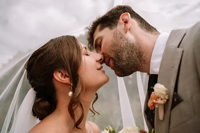 Soft Serenity: Sommerhochzeit voller Leichtigkeit und rustikalem Charme