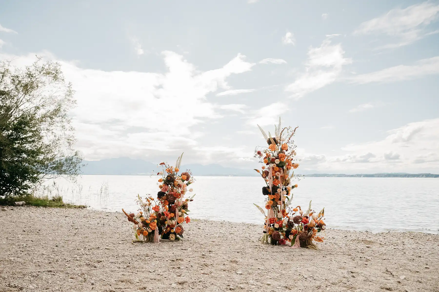 Lakeside Love: Elegante Outdoor-Hochzeit am Chiemsee