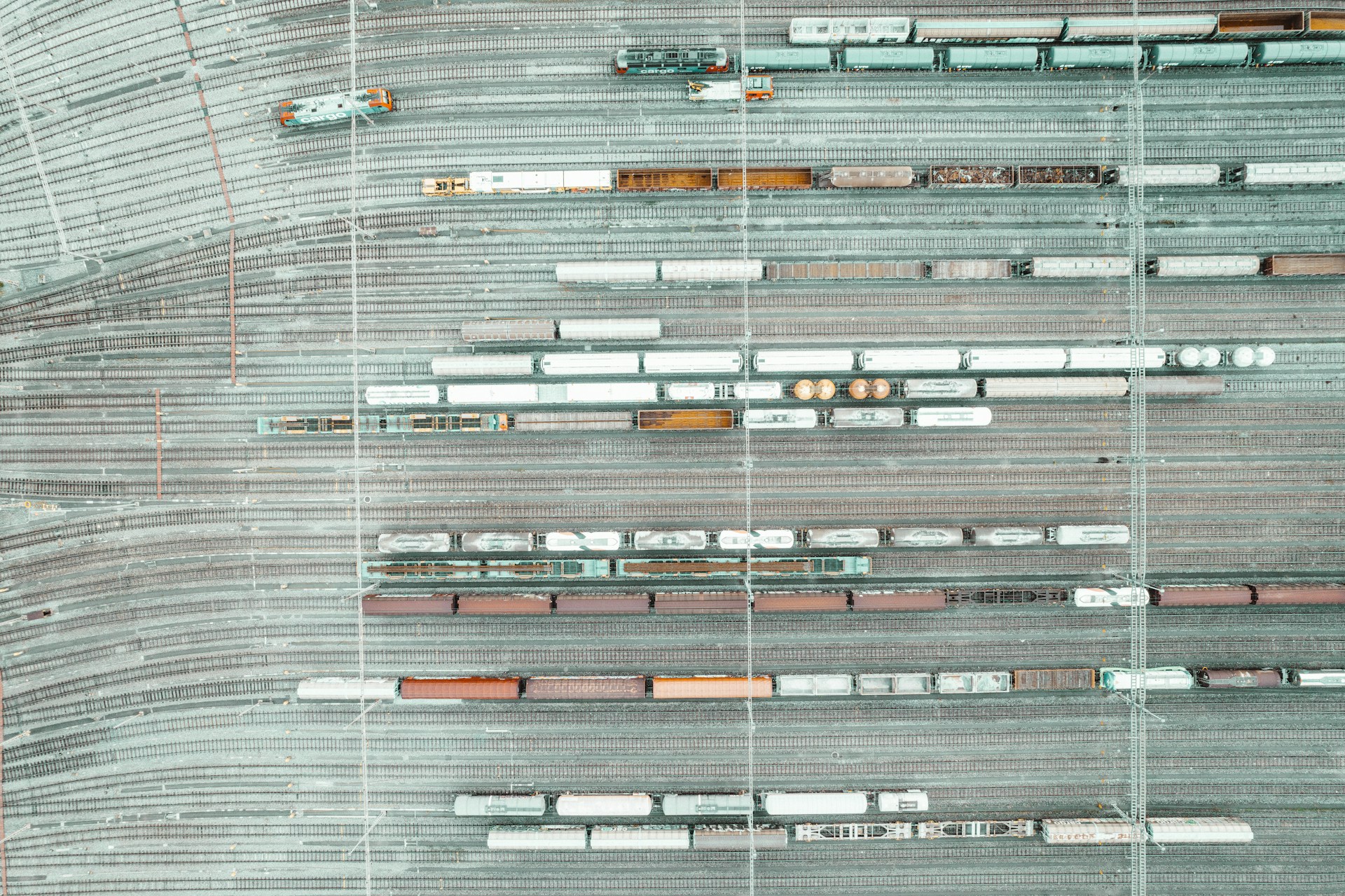 How a Transportation Leader Cut Costs with Real-Time Visibility