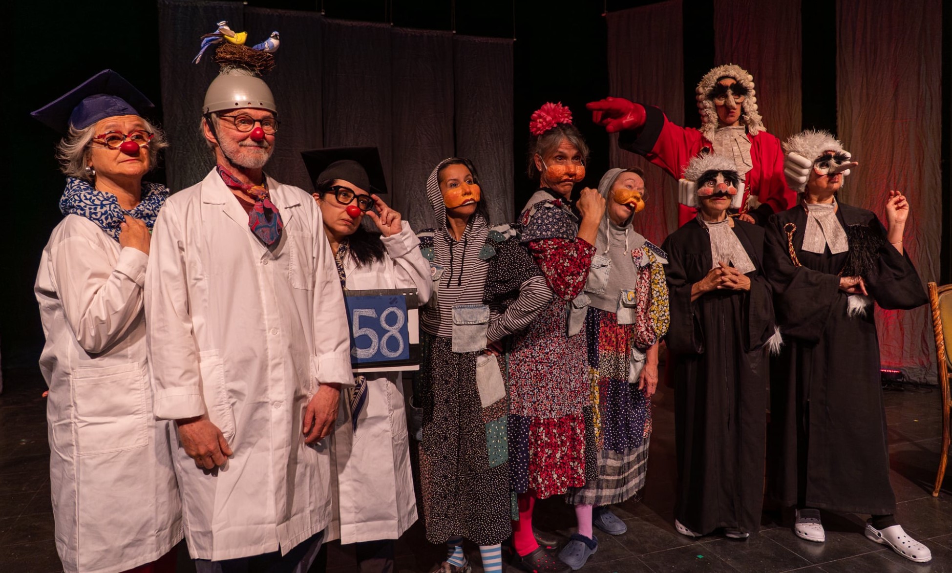 Les Allumettes ont eu le plaisir de présenter leur création collective Coupables d’en faire trop! cet après-midi. Ce spectacle gratuit des Allumettes Proches Aidantes s’est tenu à la Maison des Arts Participatifs, le jeudi 29 mai à 13h, dans le cadre du Forum Social Mondial des Intersections.
