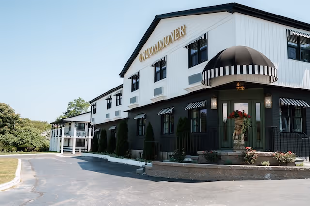Uncommoner hotel in yarmouth ma