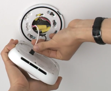 Nest Protect being plugged in