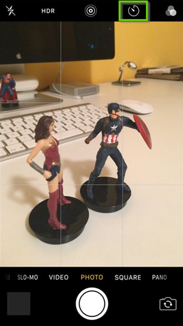 iOS camera interface showing the timer settings highlighted.