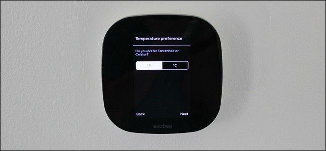 Temperature reading scale selection screen in thermostat setup.