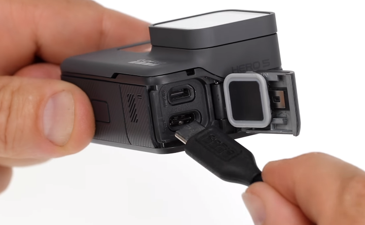 Connecting USB cable to camera