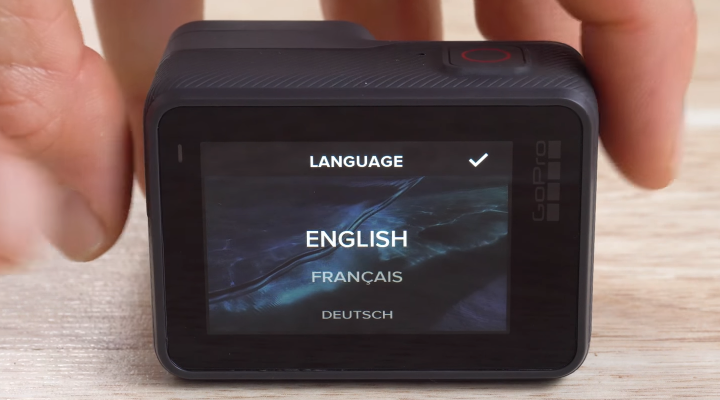 GoPro HERO6 screen with language selection options.
