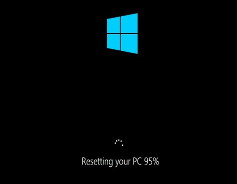 Windows 10 reset PC in process.