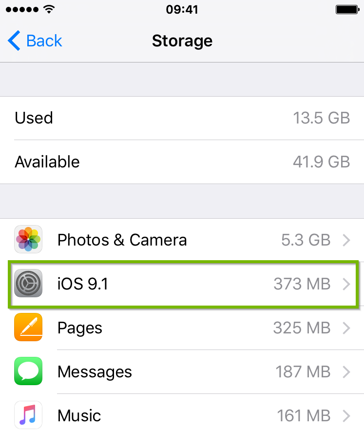 iOS Storage menu highlighting an iOS update entry.