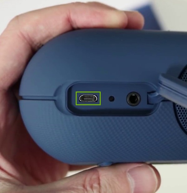 USB port highlighted