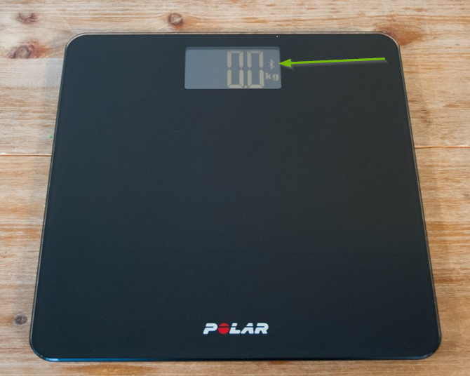 Polar scale highlighting the Bluetooth icon on the display.