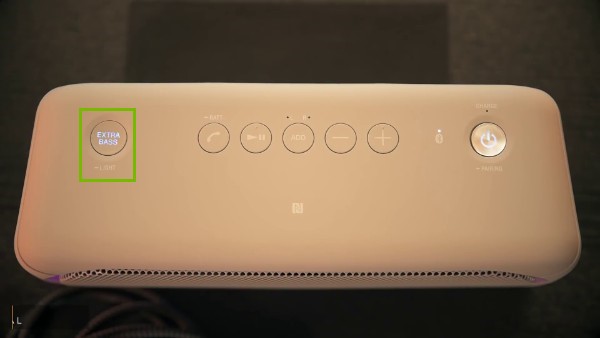 Extra Bass button highlighted