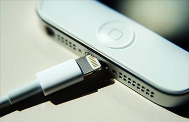 iPhone being unplugged