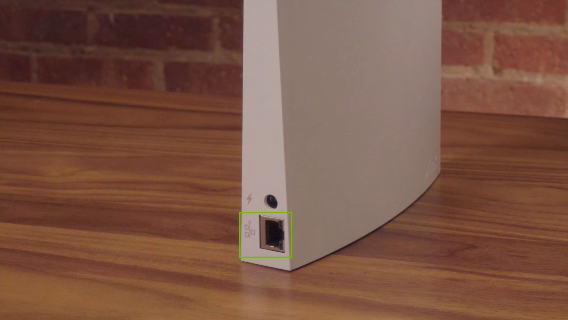 back of hub with ethernet port highlighted