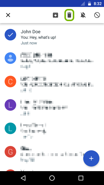 Trash can highlighted for selected conversation.