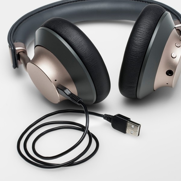 Charging cable connected.