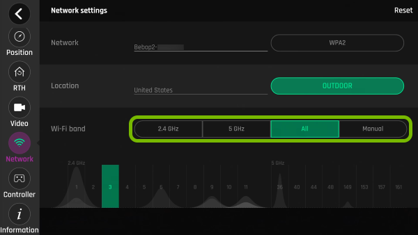 Wi-Fi band options highlighted in FreeFlight Pro app settings.