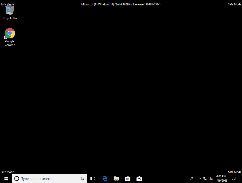 screenshot of windows safe mode desktop