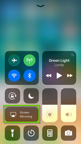 iOS Control Panel showing the screen mirror button highlighted