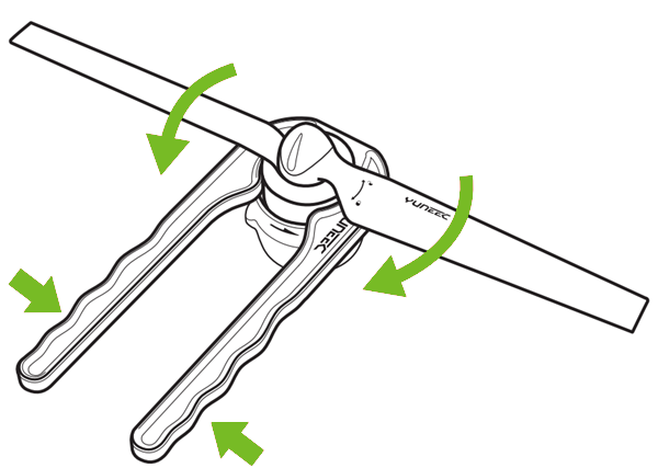 Arrows showing how to squeeze the propeller tool