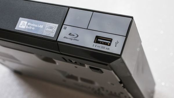 Blu-Ray Player with USB port shown.