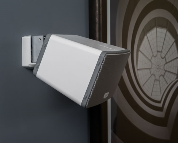 A wall mounted Sonos Play 3