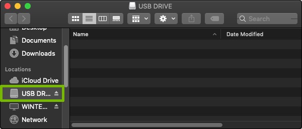 Finder window with USB drive highlighted.
