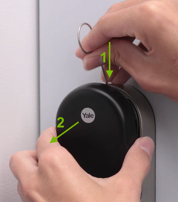 Annotations showing door lock battery cover removal.